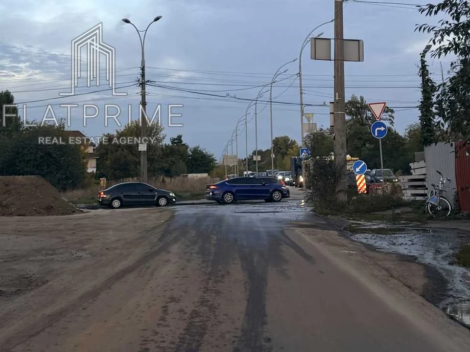Ділянка. Київ, Садова вулиця