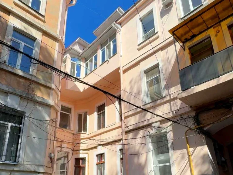 Квартира. Одесса, 10 Апреля ул.