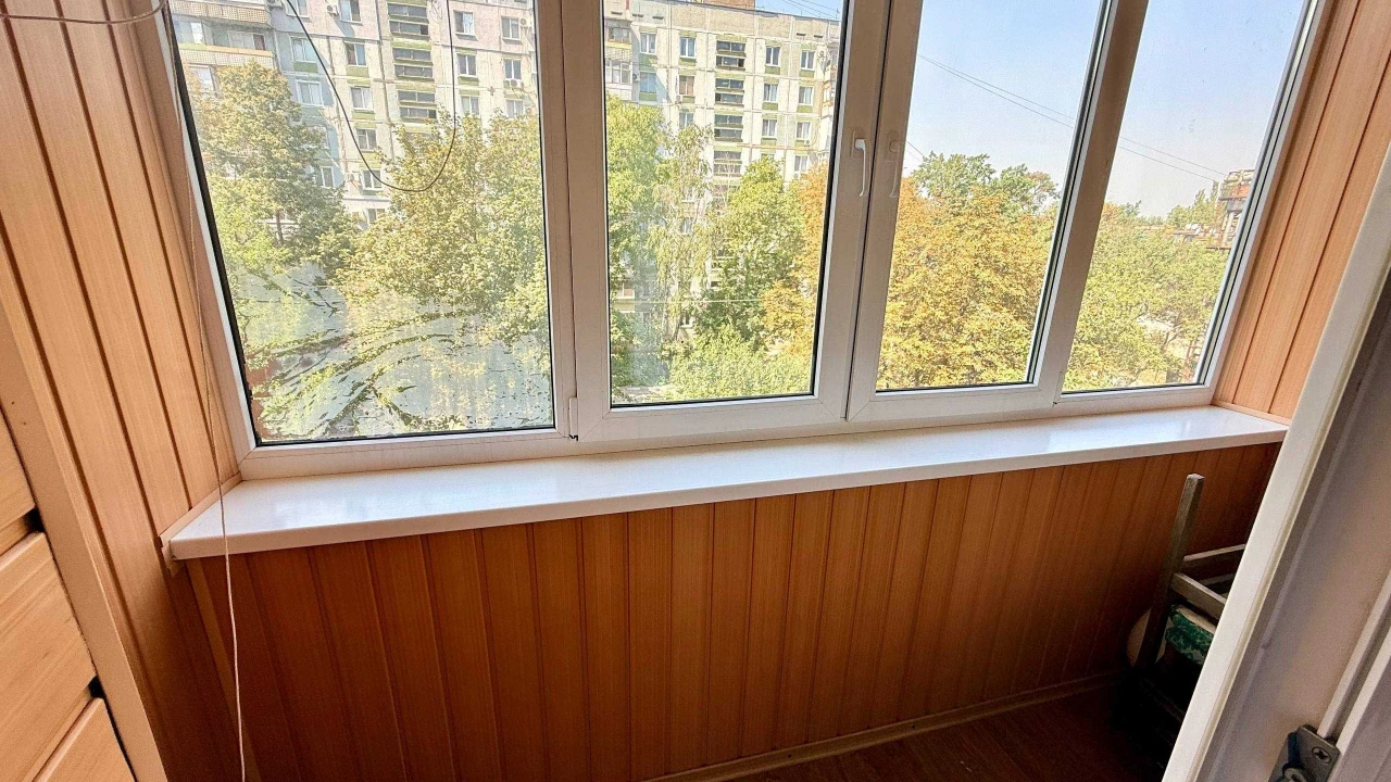 For sale 2-bedroom apartment on Chumachenko Street