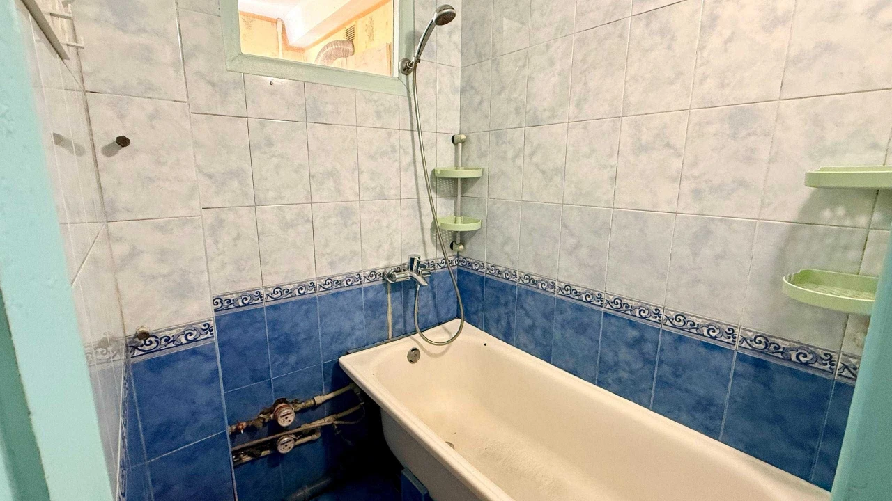 For sale 2-bedroom apartment on Chumachenko Street
