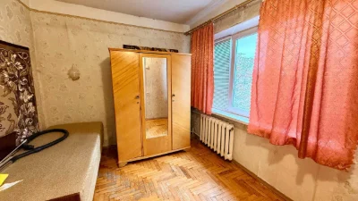 Продається 3-кімнатна квартира "Район біля 7 школи"