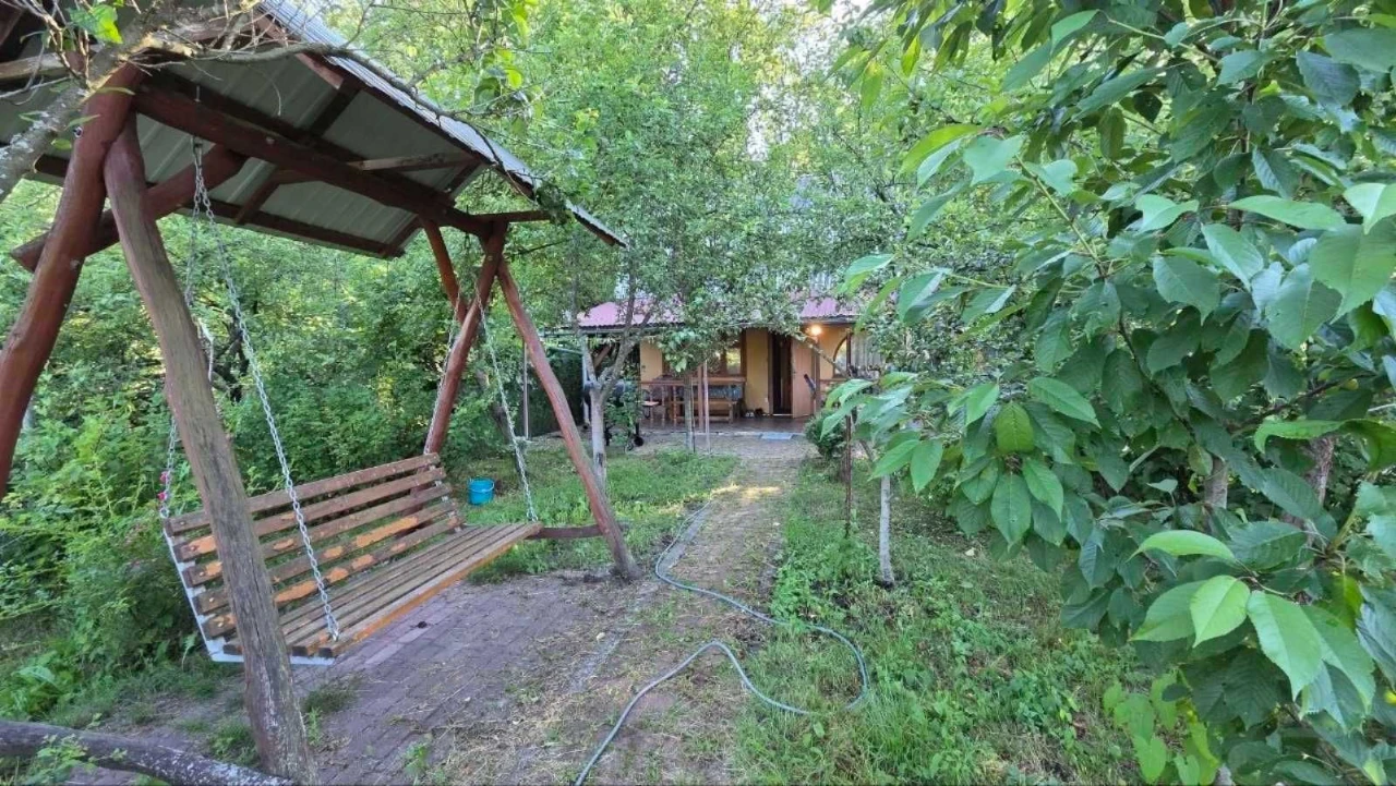 Продаж затишної дачі в с. Липівка — повністю готова до відпо