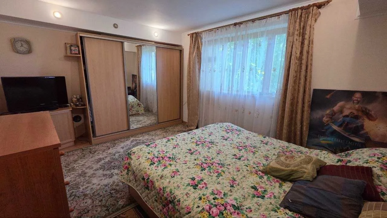 Продаж затишної дачі в с. Липівка — повністю готова до відпо