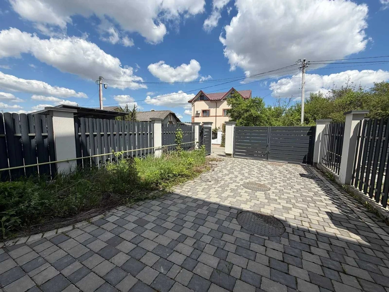 Продам готовий , зданий , готовий до ремонту таунхаус з підв