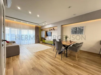 Продаж дуплексу 125 м.кв / 3 сотки / Ужгород, р-н Компотний