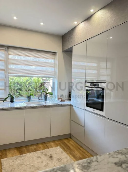 Продаж дуплексу 125 м.кв / 3 сотки / Ужгород, р-н Компотний