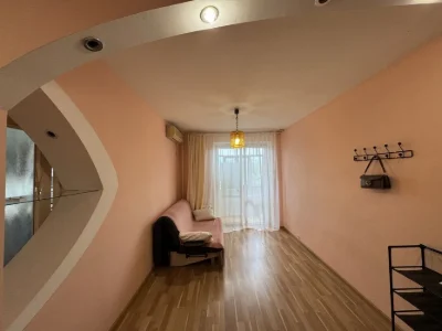 Продаж двокімнатної (2) квартири в центрі!! Цегла!! Сертифік