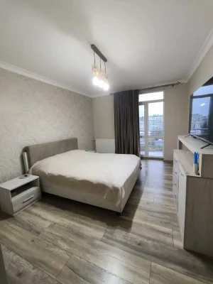 Apartment in the city of Chernivtsi, Nevirivska Street 1A