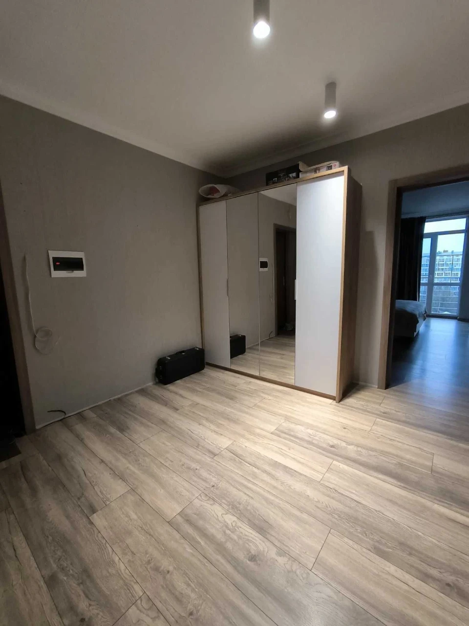 Apartment in the city of Chernivtsi, Nevirivska Street 1A