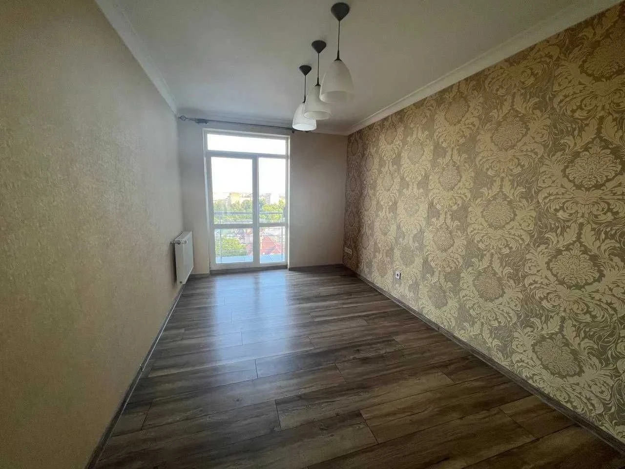 Apartment in the city of Chernivtsi, Nevirivska Street 1A
