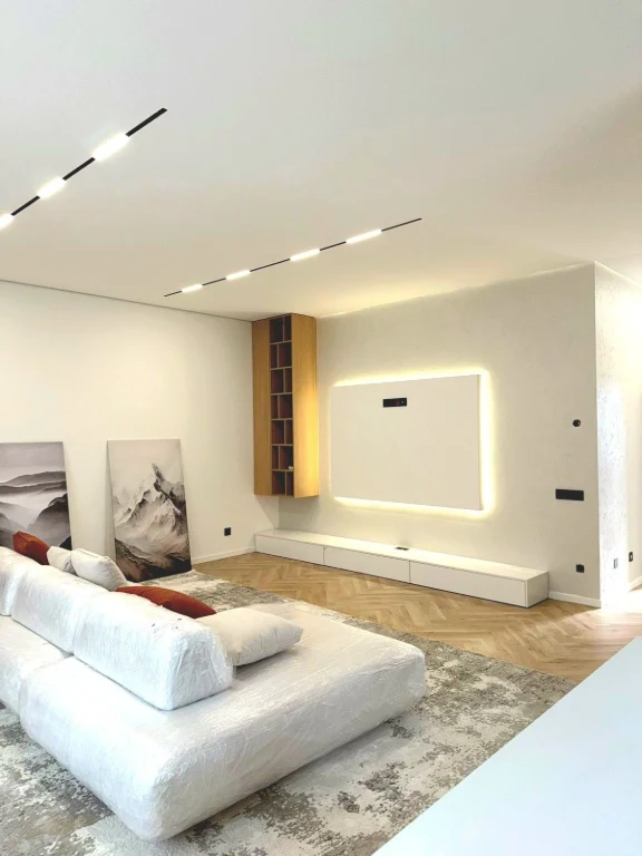 For Sale: Modern Townhouse