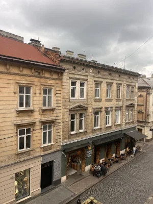 3-room Apartment on Krakow Street