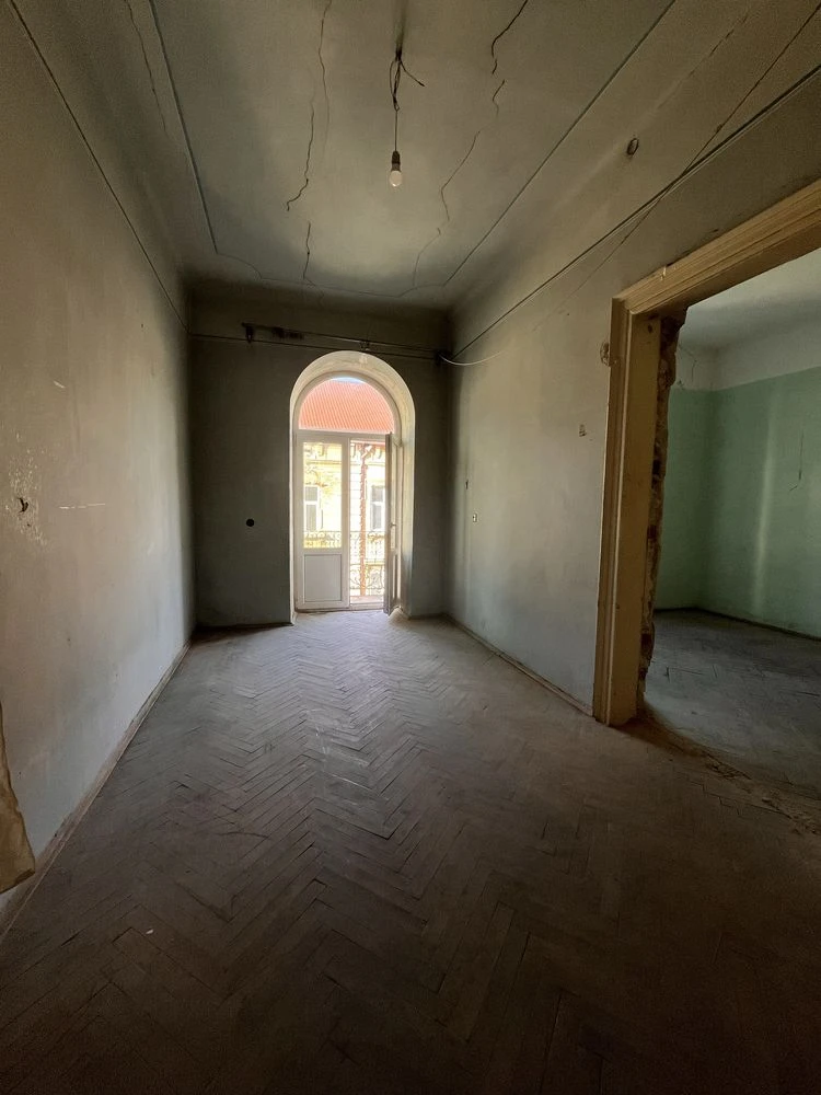 3-room Apartment on Krakow Street