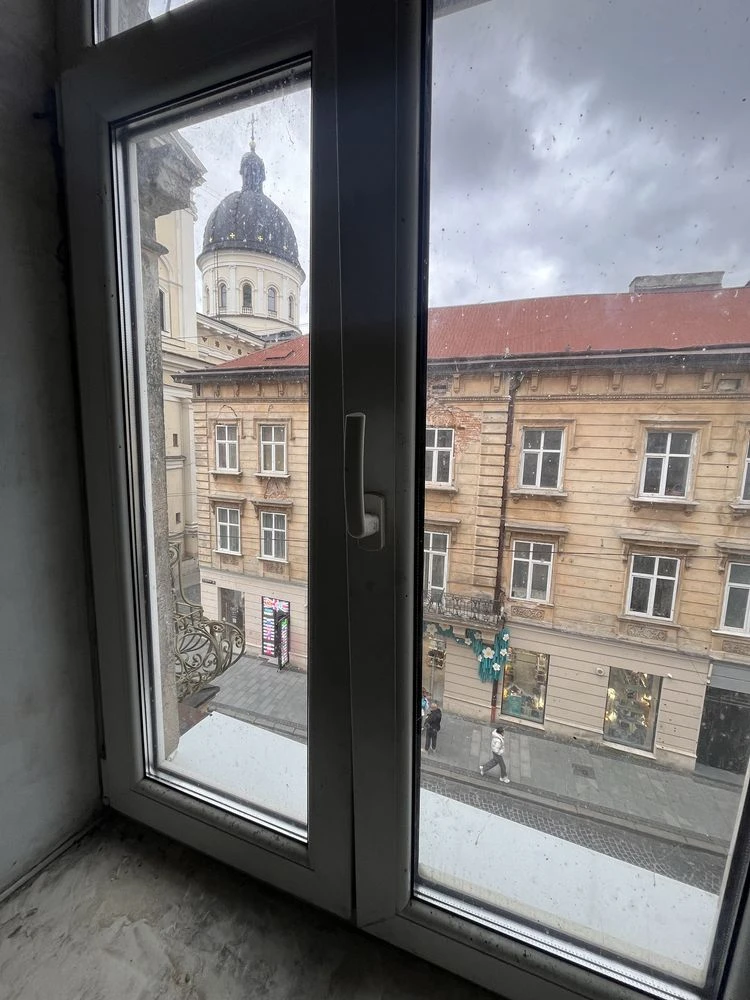 3-room Apartment on Krakow Street
