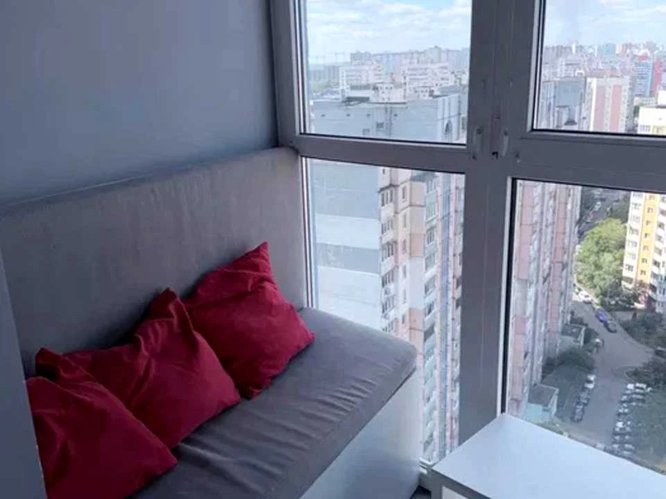 Apartment. Vyshnjakivska st.