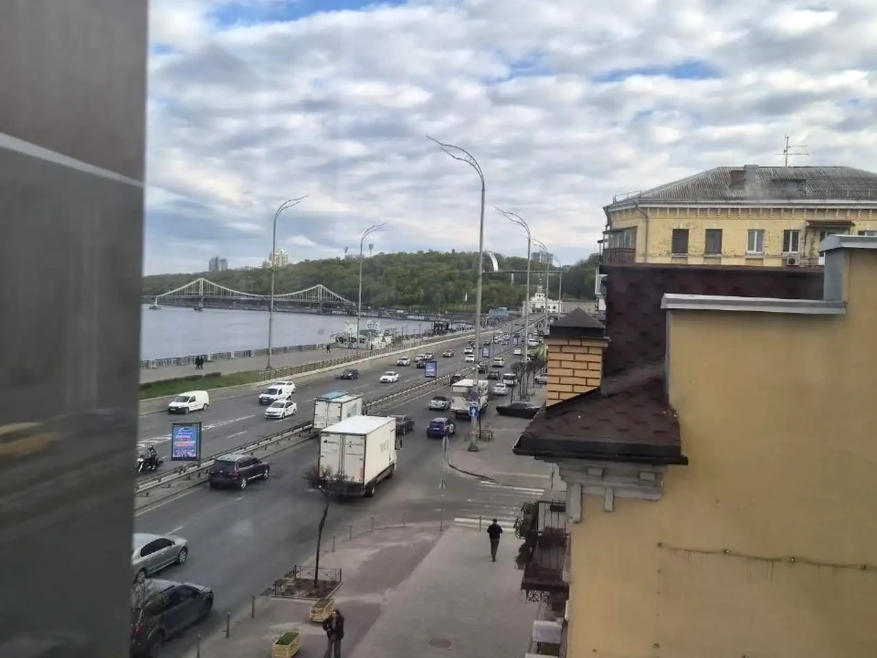 Sale of a 3-room apartment, 75 sq m, 3rd floor.