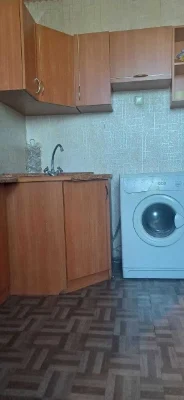 Продается 1-комнатная квартира в Азербайджанской 16/2
