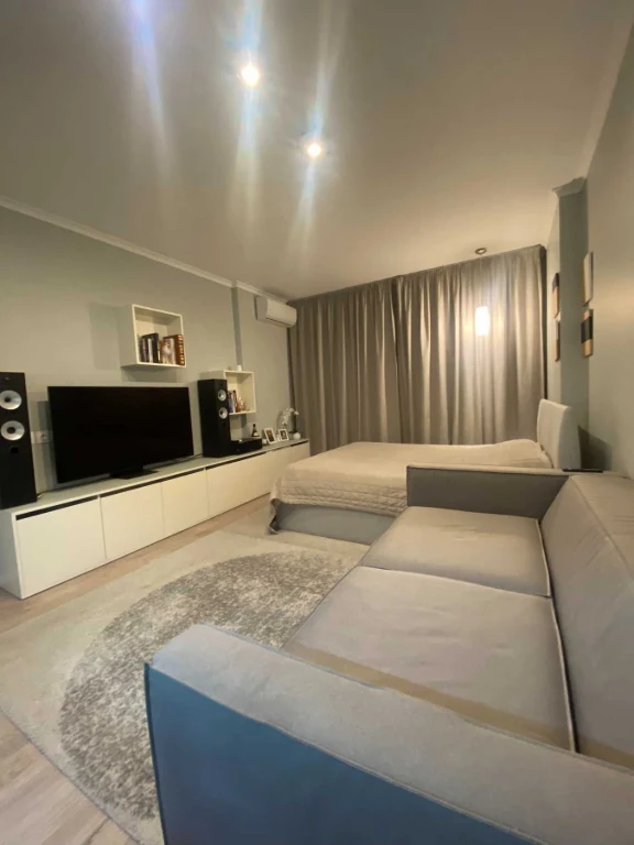 Sale of a 1-bedroom apartment in the modern L-Quarter residential complex