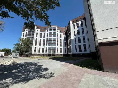Продаж: Квартира в 1 комнату возле городского озера