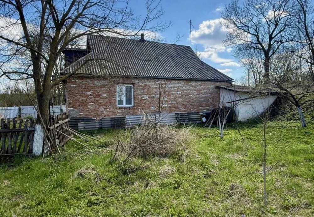 Продаж будинку , в гарній локації, де зручно добиратися до м