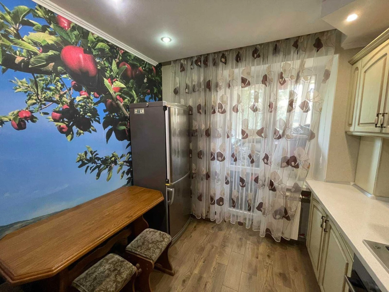 Selling 1-room cozy apartment in the Yacht Club area, floor 10