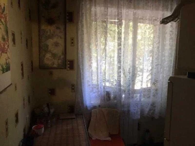 For sale 2-room apartment near Army Square