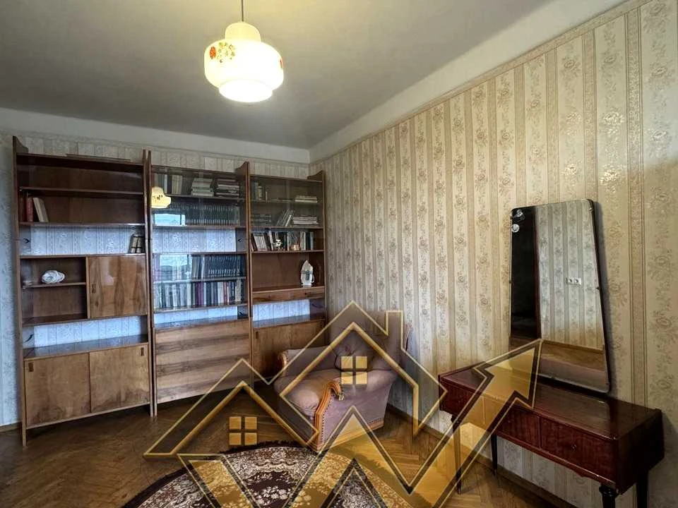 Квартира. Киев, улица Ольжича