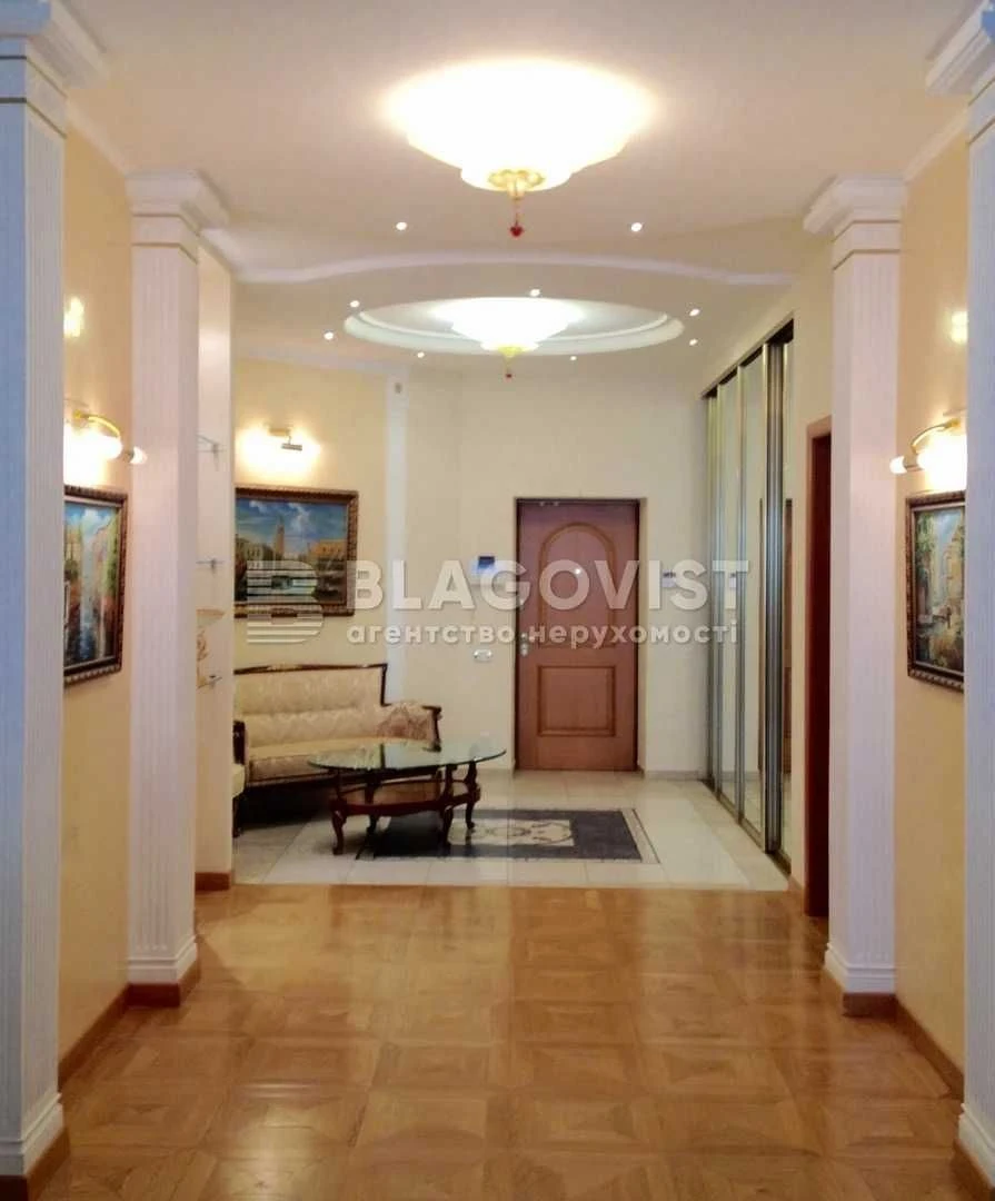 Продаж 4к квартира з чудовим краєвидом на Дніпро, вул. Старо