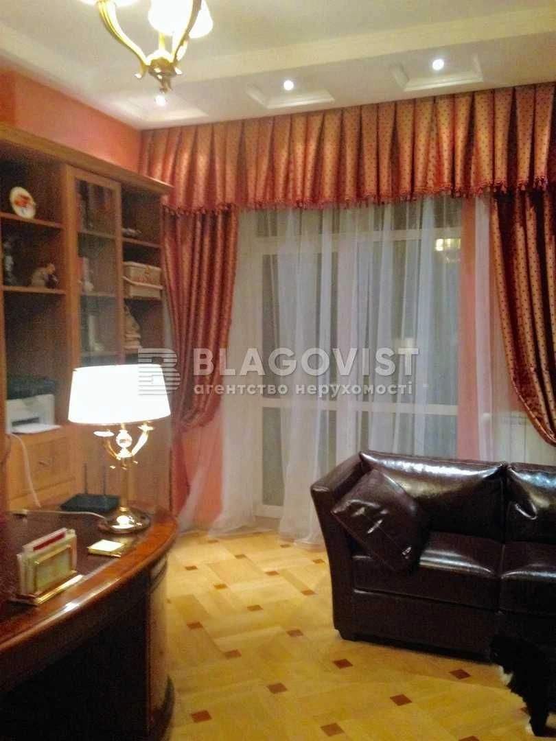 Продаж 4к квартира з чудовим краєвидом на Дніпро, вул. Старо
