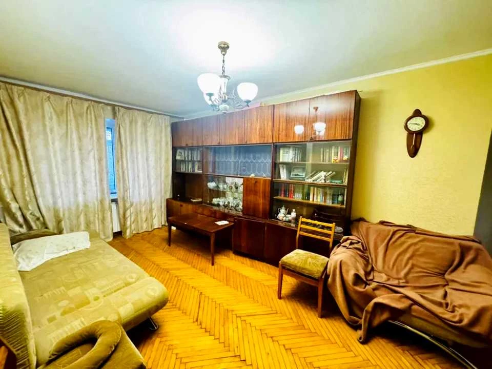 Apartment. Kharkiv, 23 Serpnya Lane.