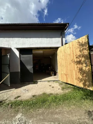 Продаж. Дом 112 м2.  Гараж.4 сотки
