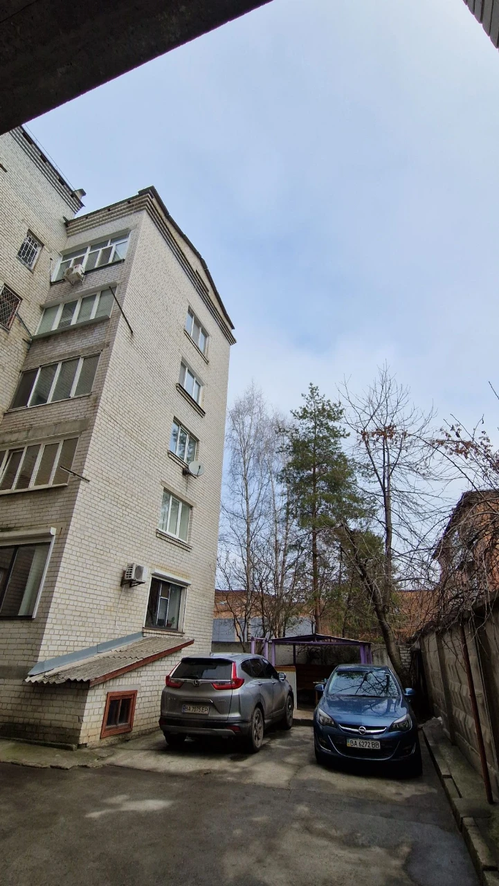 4-bedroom Apartment