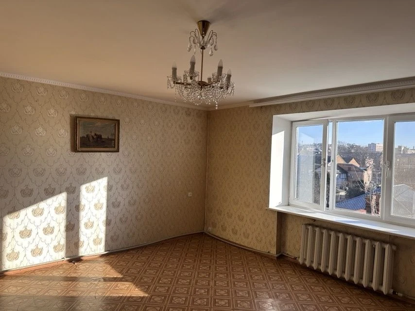 4-bedroom Apartment