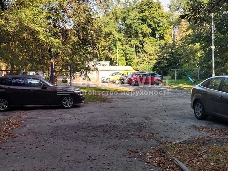 Квартира. Київ, Ольжича вул.