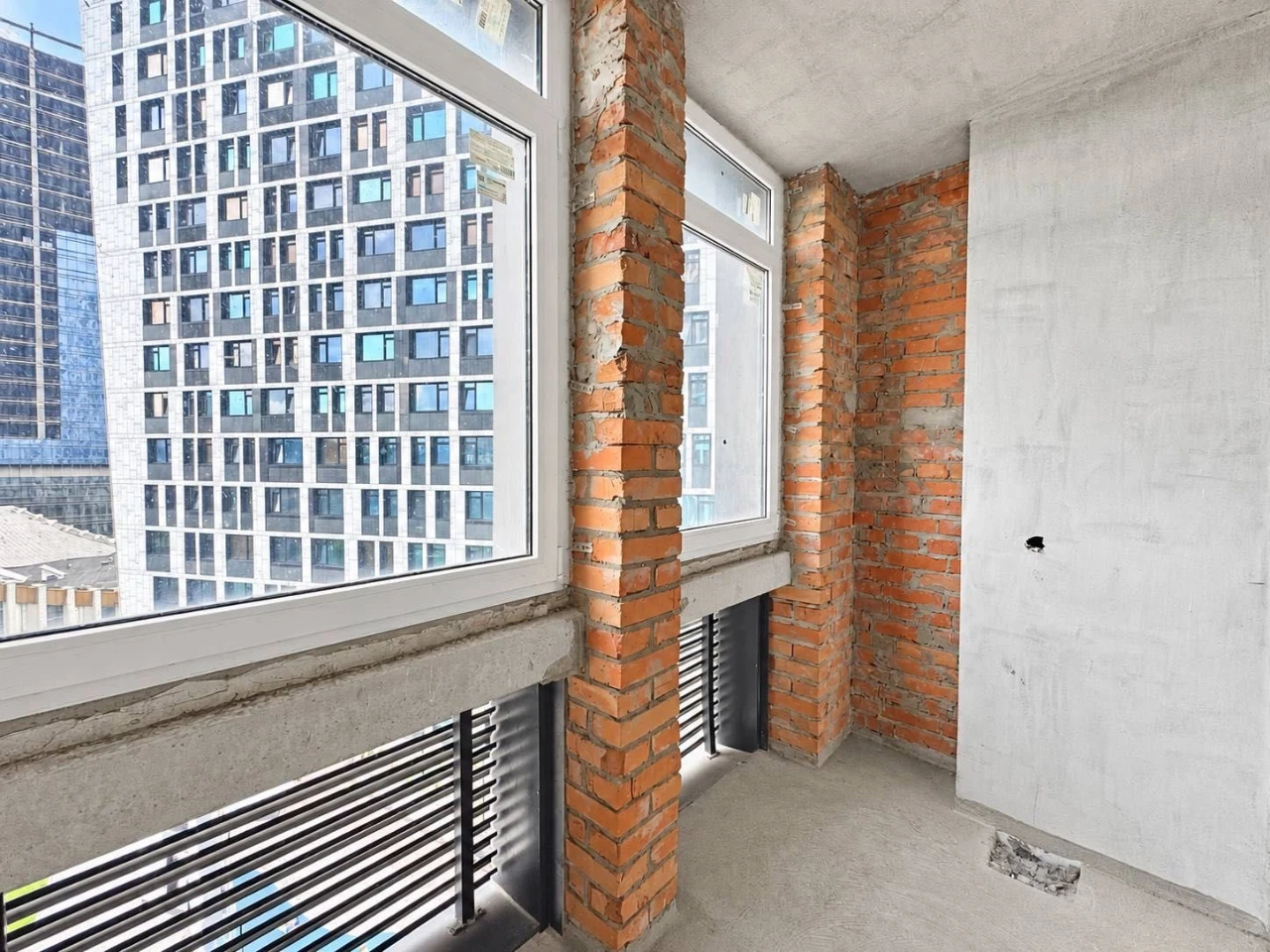 VIEWS OF 1-ROOM APARTMENT IN MANHATTAN CITY | 52.9 sq m | 10th floor