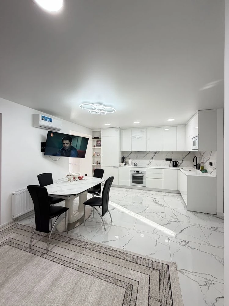 For Sale: 3-room apartment in a New Building in the Center with Euro-renovation, 90 sq m
