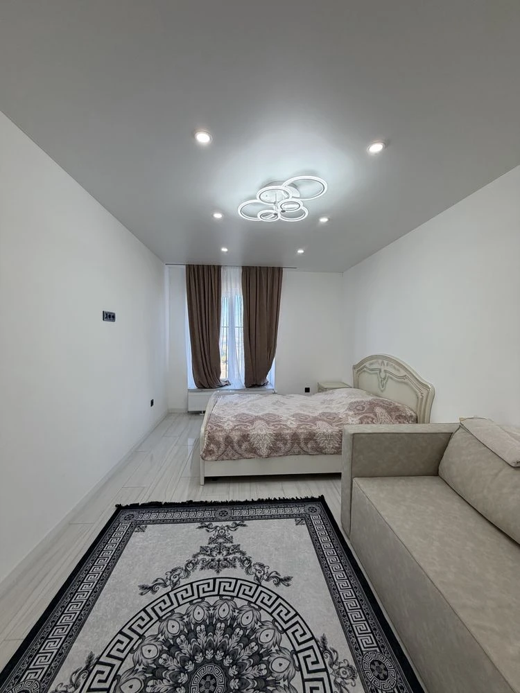 For Sale: 3-room apartment in a New Building in the Center with Euro-renovation, 90 sq m