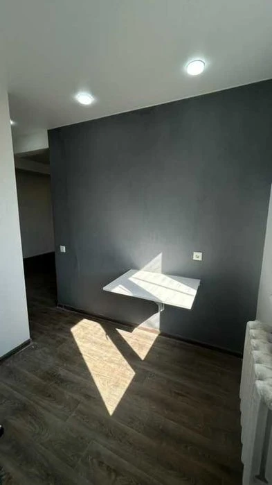 Selling a 1-room apartment in Byron, Kommunalny Market, New Houses
