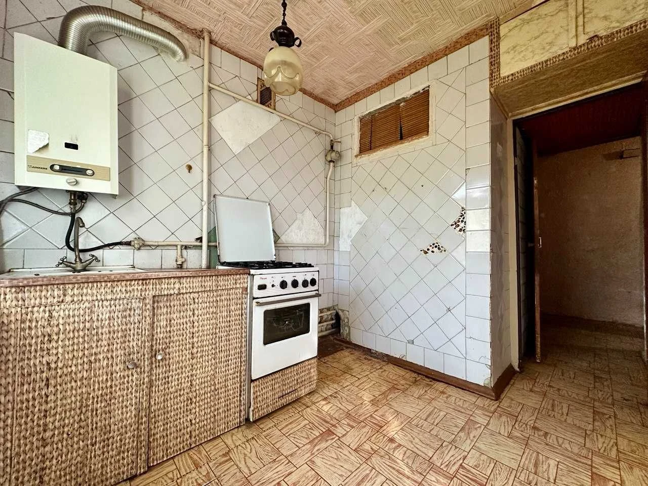 Двокімнатна квартира 45м2, житловий стан, 2-й поверх, р-н 12 школи
