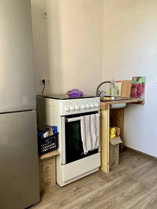 Selling a 1-room apartment in Byron, Kommunalny Market, New Houses