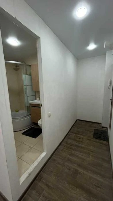 Selling a 1-room apartment in Byron, Kommunalny Market, New Houses