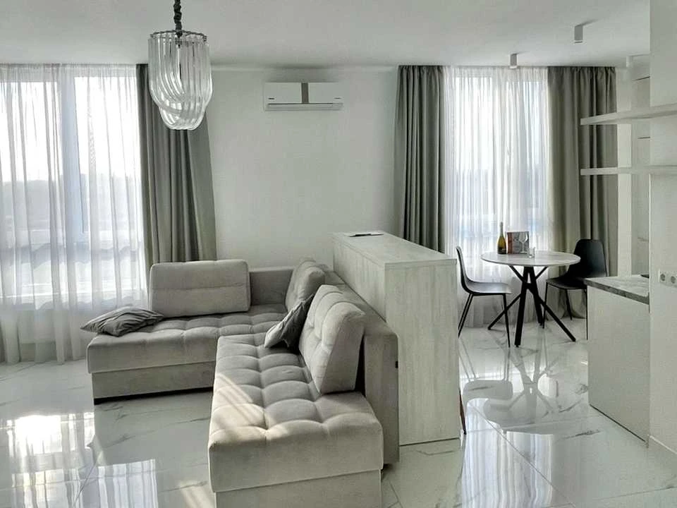 Studio Apartment. Zhuravlina St., Kyiv