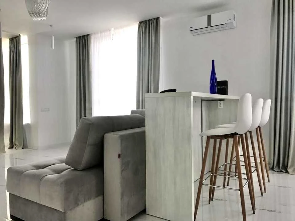 Studio Apartment. Zhuravlina St., Kyiv
