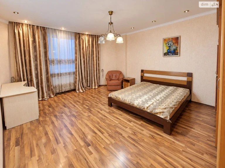 Long-Term Rental Apartment, Left Bank District