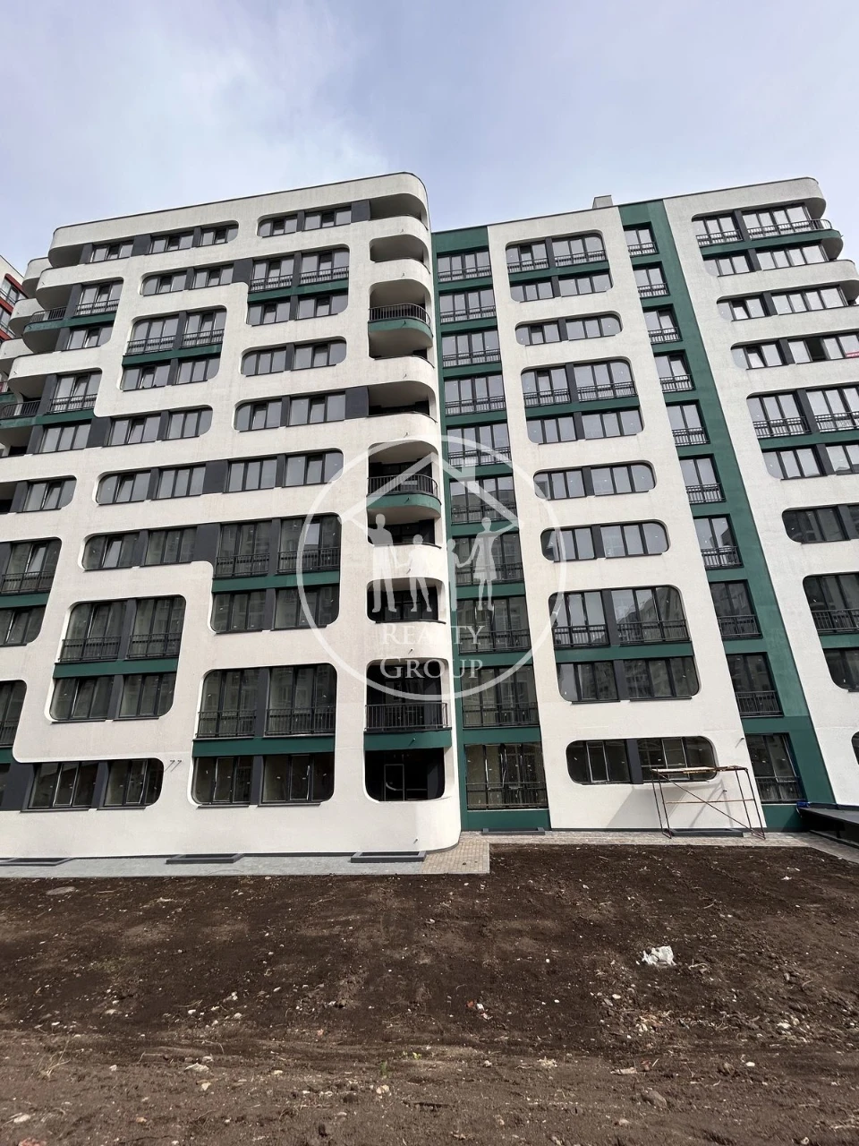 2-bedroom apartment in new building under construction! Complex on Truskavets Street