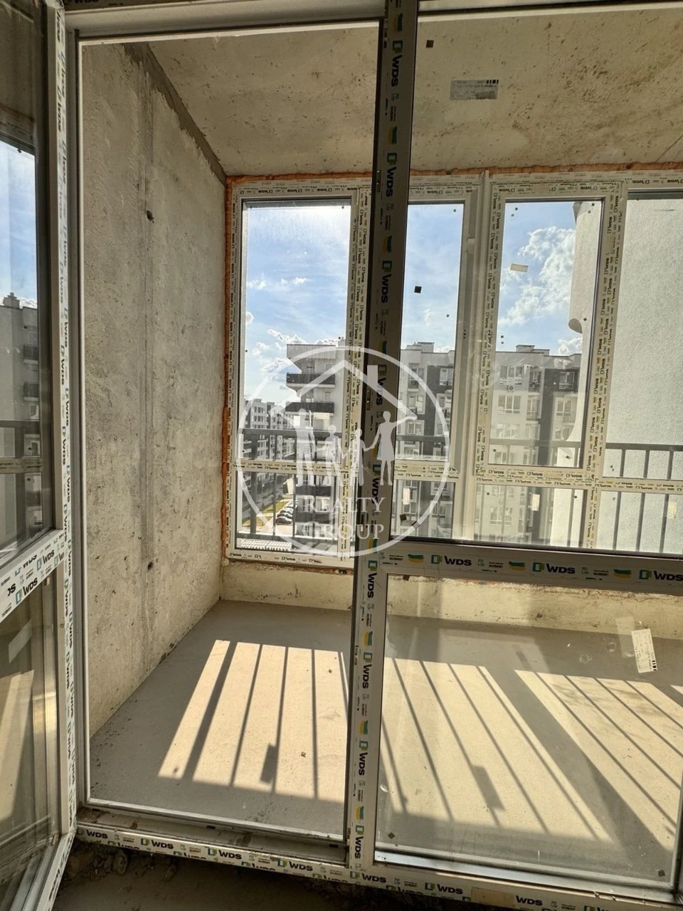2-bedroom apartment in new building under construction! Complex on Truskavets Street
