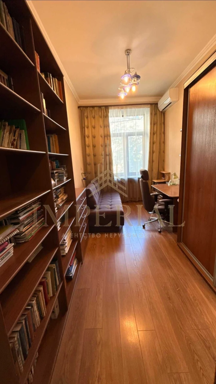 Продається 3-кімнатна квартира 80 м² | Історичний центр Києва