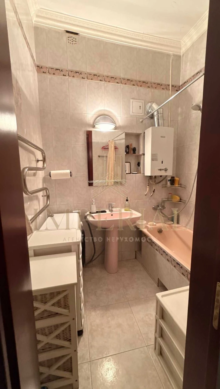 Продається 3-кімнатна квартира 80 м² | Історичний центр Києва