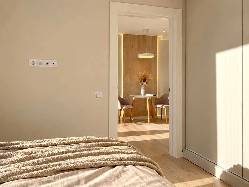 Apartment. Дніprovska naberezhna, 18-A