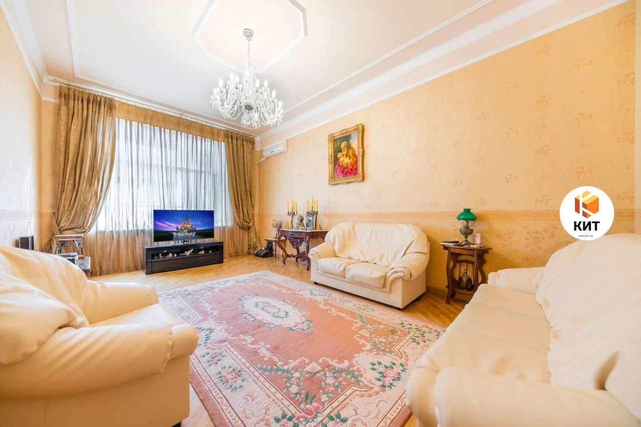 4к. 150м2 Центр ( ул. Чигирина, м. Исторический Музей ) 12154